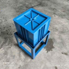 gá tháo mẫu bê tông