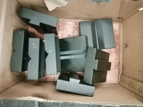 Má kẹp máy kéo thép 0-45mm 3 Má kẹp máy kéo thép